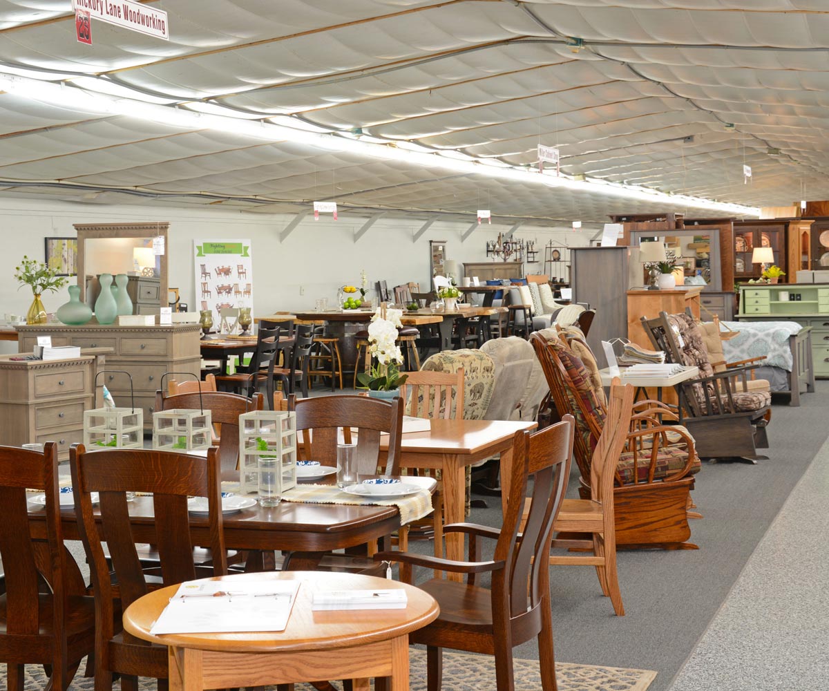 Lancaster, Pennsylvania Amish Furniture Show