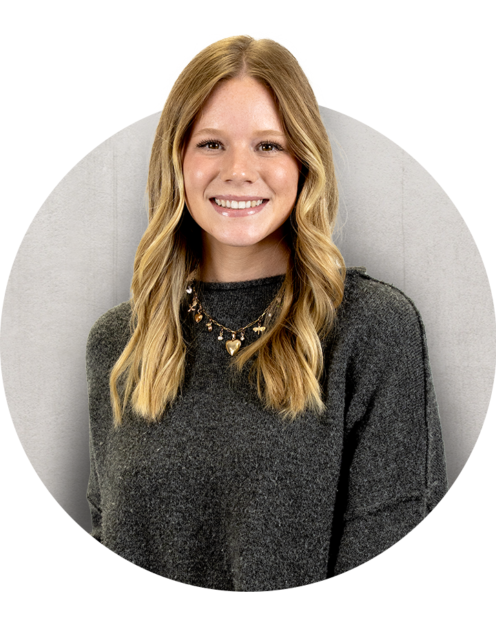 0325 VIZTECH Team Photo - Renae Primary