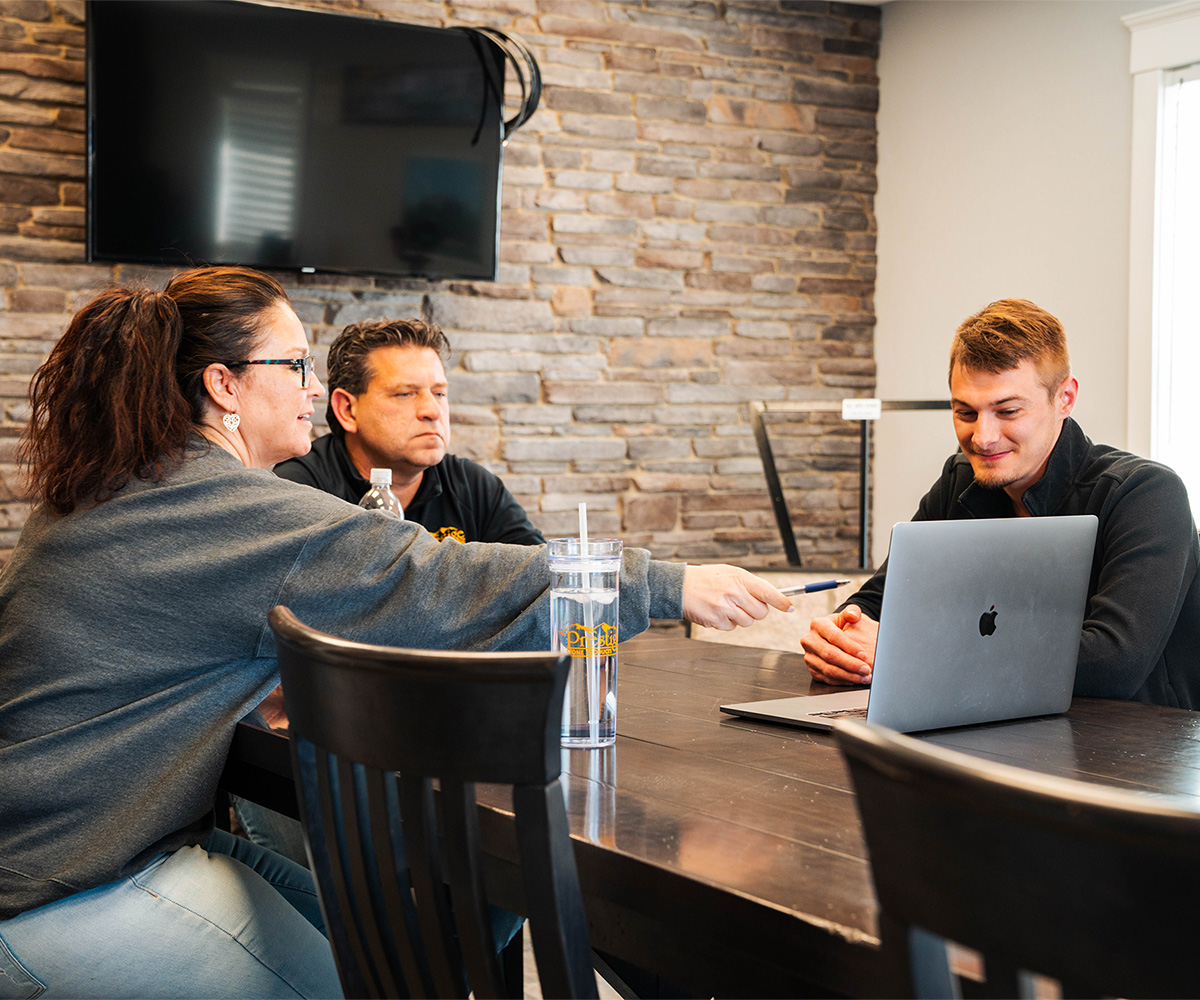 Customer interaction with VIZTECH showing eCommerce vs catalog sites